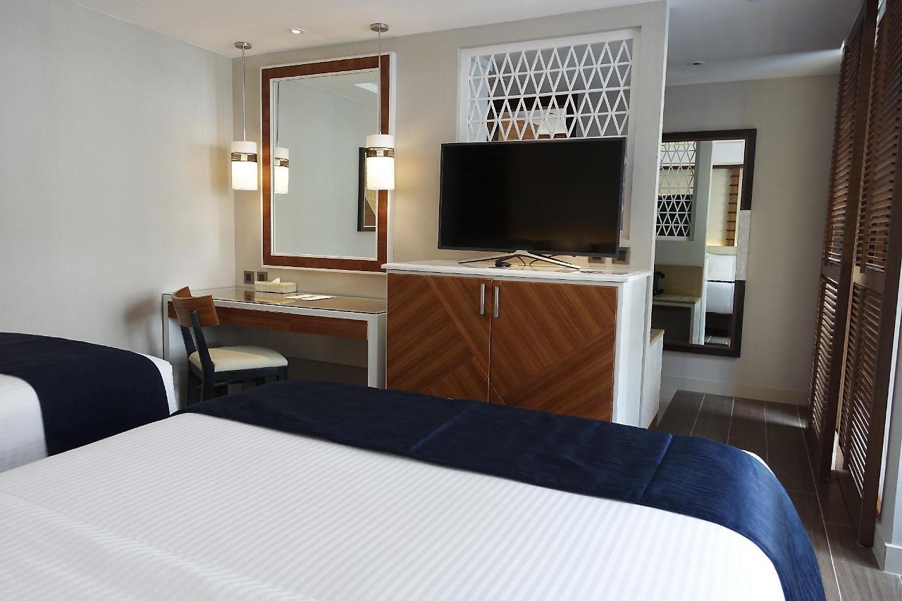 Henann Crystal Sands Resort Balabag  Esterno foto